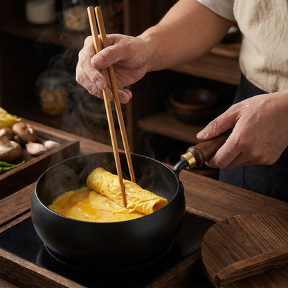 Cast Iron Skillet with wooden handle